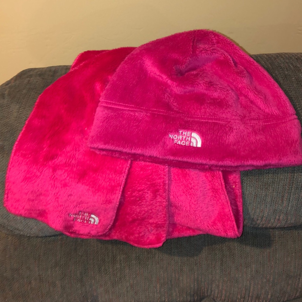 The North Face Scarf & Hat
